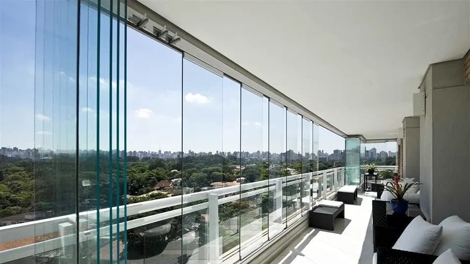 Cam Balkon